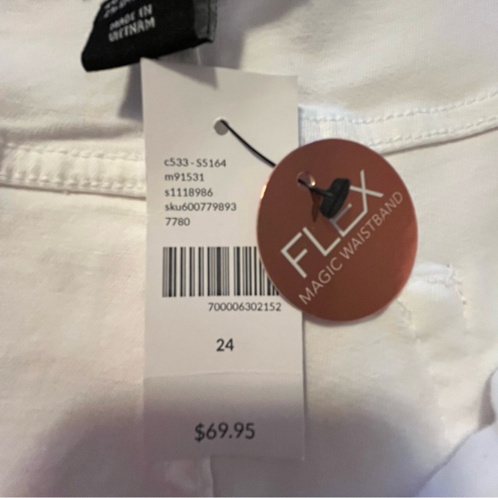 Lane Bryant White Ankle & Cropped Women’s Jeans - Picture 10 of 11